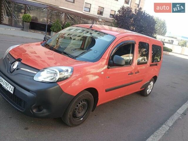 Красный Рено Кенгу, объемом двигателя 0 л и пробегом 76 тыс. км за 15200 $, фото 22 на Automoto.ua
