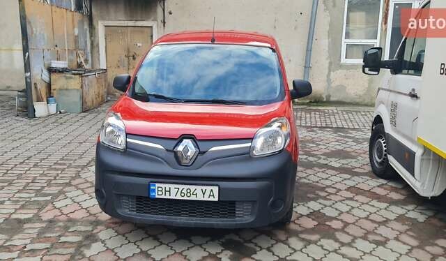 Красный Рено Кенгу, объемом двигателя 0 л и пробегом 65 тыс. км за 9200 $, фото 10 на Automoto.ua