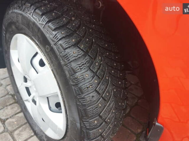 Красный Рено Кенгу, объемом двигателя 0 л и пробегом 44 тыс. км за 11777 $, фото 73 на Automoto.ua