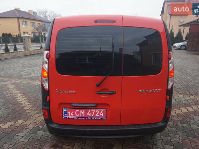 Красный Рено Кенгу, объемом двигателя 0 л и пробегом 44 тыс. км за 11777 $, фото 17 на Automoto.ua