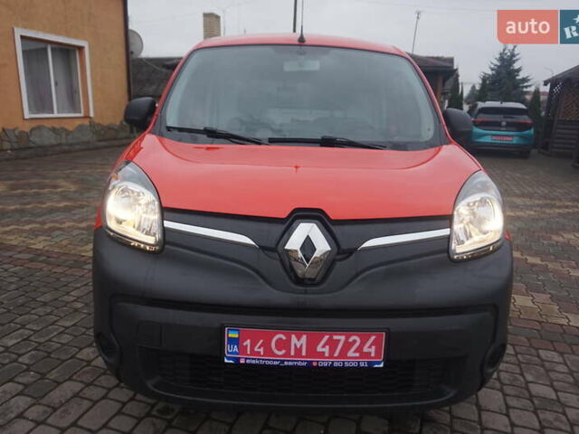 Красный Рено Кенгу, объемом двигателя 0 л и пробегом 44 тыс. км за 11777 $, фото 13 на Automoto.ua