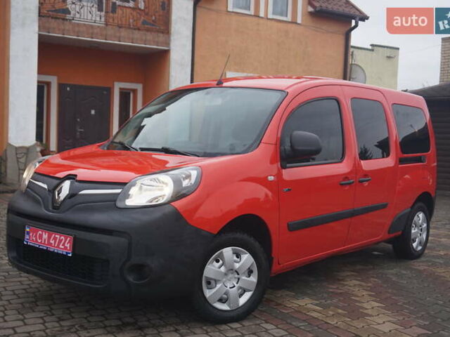 Красный Рено Кенгу, объемом двигателя 0 л и пробегом 44 тыс. км за 11777 $, фото 1 на Automoto.ua