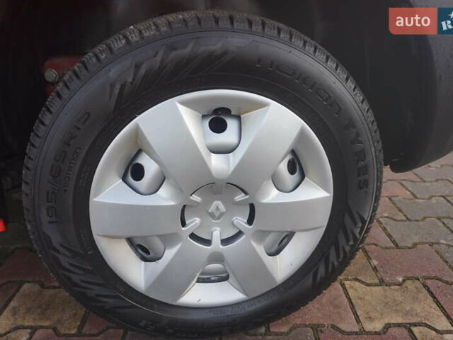 Красный Рено Кенгу, объемом двигателя 0 л и пробегом 34 тыс. км за 12000 $, фото 61 на Automoto.ua