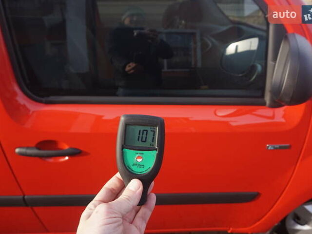 Красный Рено Кенгу, объемом двигателя 0 л и пробегом 34 тыс. км за 12000 $, фото 70 на Automoto.ua