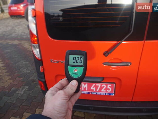 Красный Рено Кенгу, объемом двигателя 0 л и пробегом 34 тыс. км за 12000 $, фото 66 на Automoto.ua