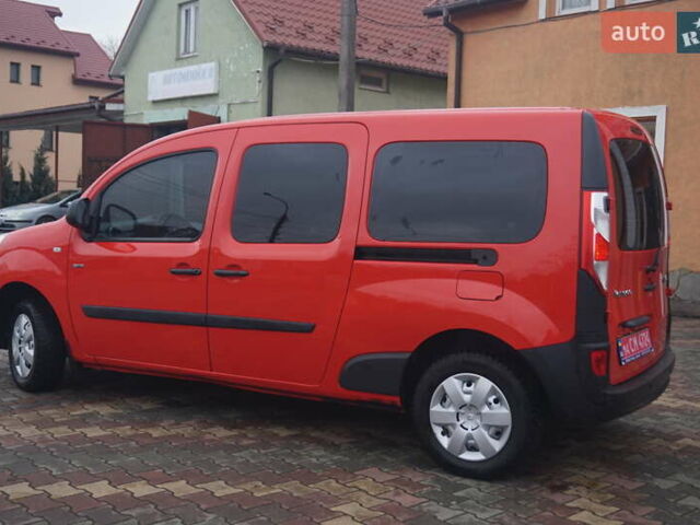 Красный Рено Кенгу, объемом двигателя 0 л и пробегом 44 тыс. км за 11777 $, фото 10 на Automoto.ua