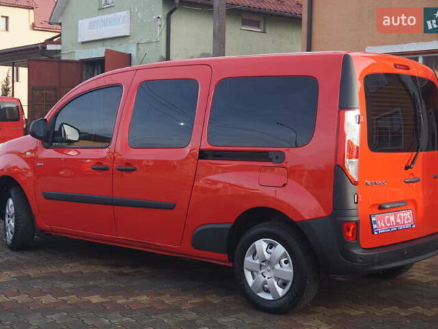 Красный Рено Кенгу, объемом двигателя 0 л и пробегом 34 тыс. км за 12000 $, фото 9 на Automoto.ua