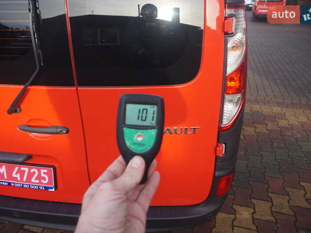 Красный Рено Кенгу, объемом двигателя 0 л и пробегом 34 тыс. км за 12000 $, фото 67 на Automoto.ua