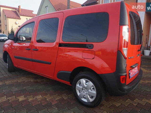 Красный Рено Кенгу, объемом двигателя 0 л и пробегом 34 тыс. км за 12000 $, фото 18 на Automoto.ua