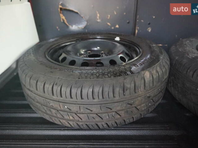 Красный Рено Кенгу, объемом двигателя 0 л и пробегом 34 тыс. км за 12000 $, фото 74 на Automoto.ua