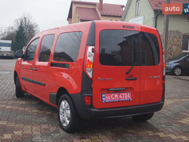 Красный Рено Кенгу, объемом двигателя 0 л и пробегом 44 тыс. км за 11777 $, фото 9 на Automoto.ua