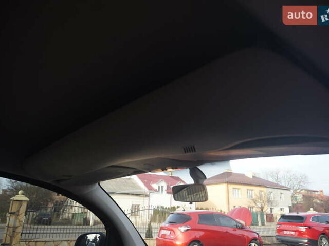 Красный Рено Кенгу, объемом двигателя 0 л и пробегом 34 тыс. км за 12000 $, фото 42 на Automoto.ua