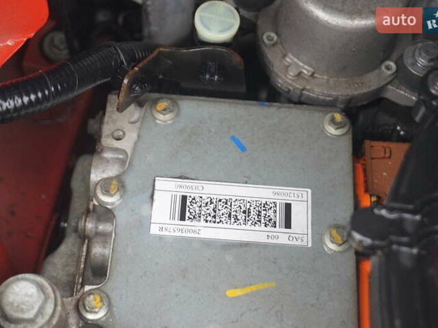 Красный Рено Кенгу, объемом двигателя 0 л и пробегом 44 тыс. км за 11777 $, фото 57 на Automoto.ua