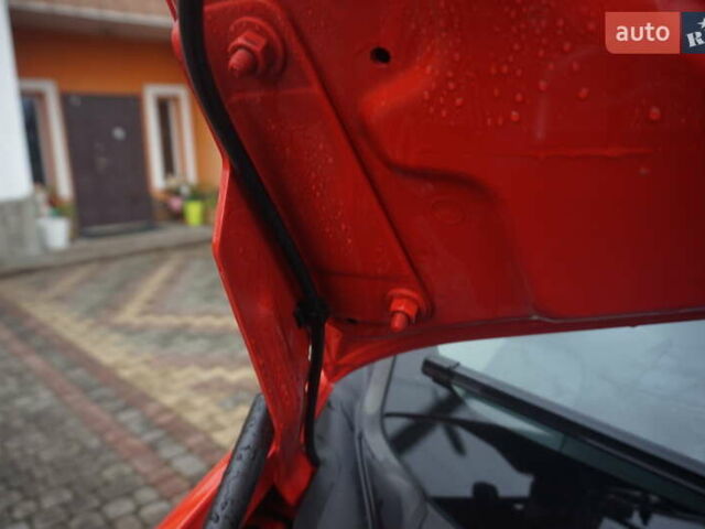 Красный Рено Кенгу, объемом двигателя 0 л и пробегом 44 тыс. км за 11777 $, фото 55 на Automoto.ua
