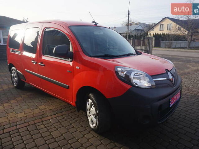 Красный Рено Кенгу, объемом двигателя 0 л и пробегом 34 тыс. км за 12000 $, фото 14 на Automoto.ua