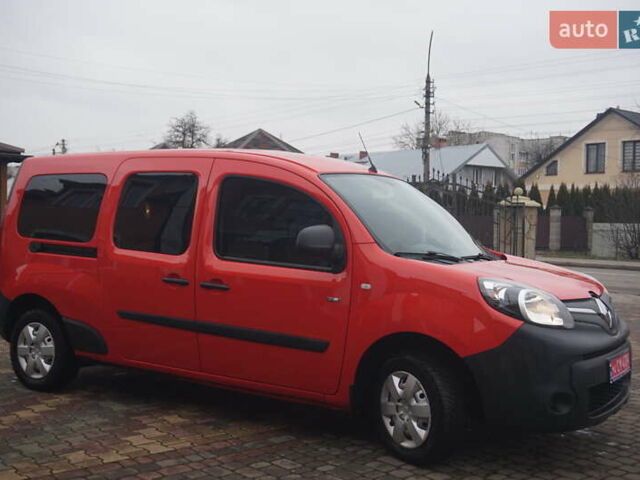 Красный Рено Кенгу, объемом двигателя 0 л и пробегом 44 тыс. км за 11777 $, фото 4 на Automoto.ua