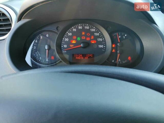 Красный Рено Кенгу, объемом двигателя 1.5 л и пробегом 48 тыс. км за 12200 $, фото 9 на Automoto.ua