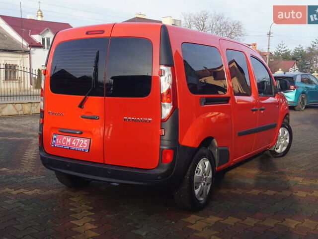 Красный Рено Кенгу, объемом двигателя 0 л и пробегом 34 тыс. км за 12000 $, фото 6 на Automoto.ua