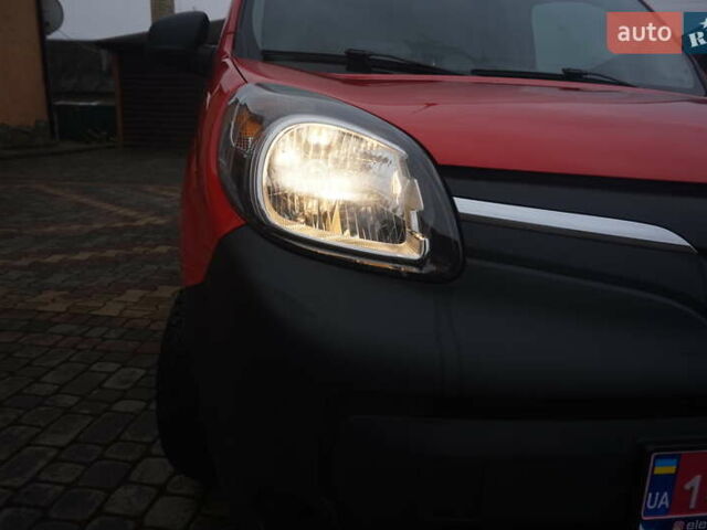 Красный Рено Кенгу, объемом двигателя 0 л и пробегом 44 тыс. км за 11777 $, фото 21 на Automoto.ua