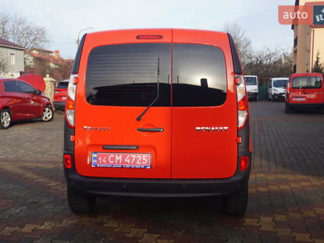 Красный Рено Кенгу, объемом двигателя 0 л и пробегом 34 тыс. км за 12000 $, фото 7 на Automoto.ua