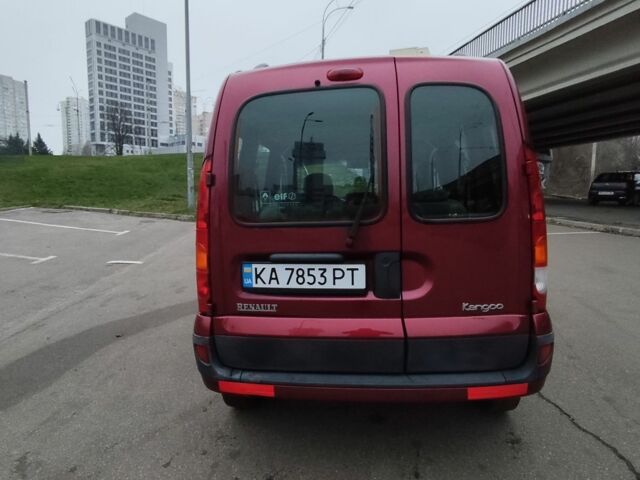 Красный Рено Кенгу, объемом двигателя 1.6 л и пробегом 200 тыс. км за 5194 $, фото 4 на Automoto.ua