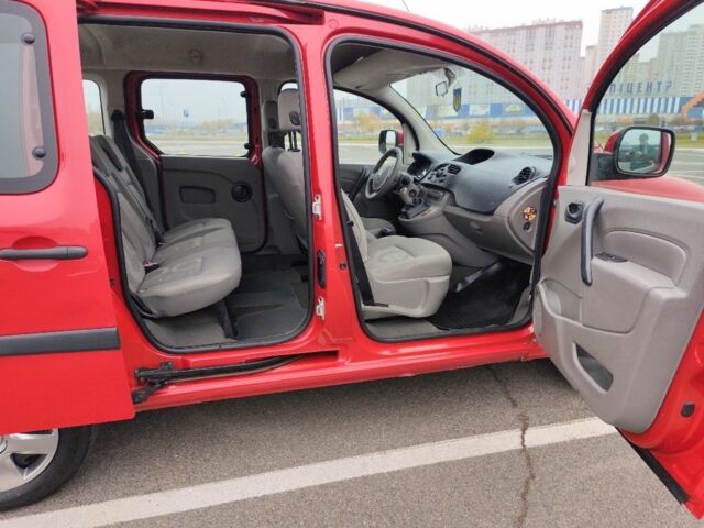 Красный Рено Кенгу, объемом двигателя 1.5 л и пробегом 240 тыс. км за 7203 $, фото 16 на Automoto.ua