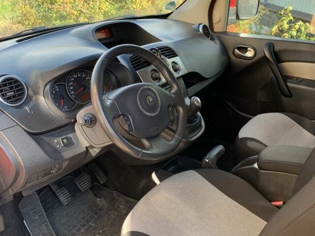 Червоний Рено Кєнгу, об'ємом двигуна 1.6 л та пробігом 249 тис. км за 7000 $, фото 6 на Automoto.ua