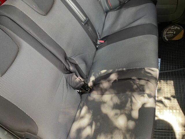 Красный Рено Кенгу, объемом двигателя 1.5 л и пробегом 263 тыс. км за 6555 $, фото 11 на Automoto.ua