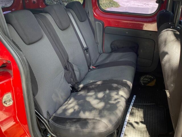 Красный Рено Кенгу, объемом двигателя 1.5 л и пробегом 263 тыс. км за 6555 $, фото 10 на Automoto.ua