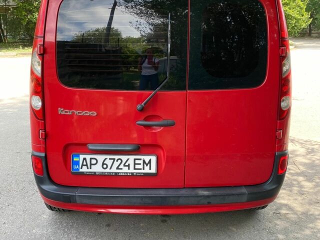 Красный Рено Кенгу, объемом двигателя 1.5 л и пробегом 263 тыс. км за 6555 $, фото 4 на Automoto.ua