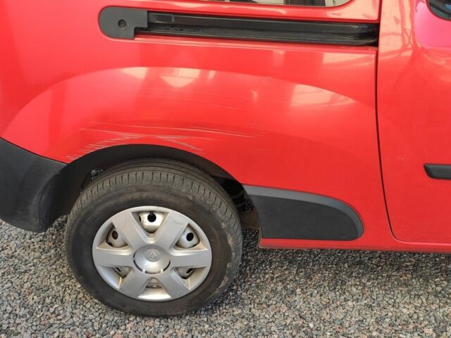 Красный Рено Кенгу, объемом двигателя 0 л и пробегом 205 тыс. км за 16500 $, фото 3 на Automoto.ua