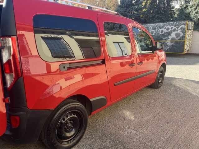 Красный Рено Кенгу, объемом двигателя 1.5 л и пробегом 220 тыс. км за 10500 $, фото 5 на Automoto.ua