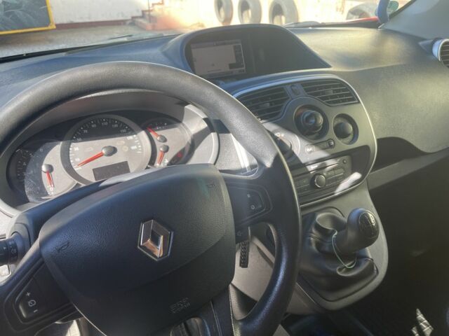 Красный Рено Кенгу, объемом двигателя 1.5 л и пробегом 220 тыс. км за 10500 $, фото 9 на Automoto.ua