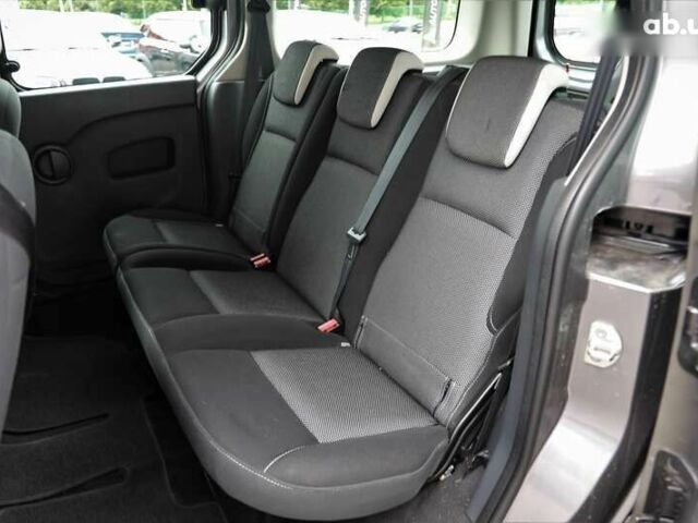 Рено Кєнгу, об'ємом двигуна 1.5 л та пробігом 224 тис. км за 13500 $, фото 8 на Automoto.ua