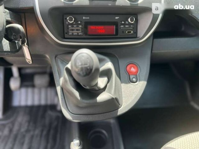 Рено Кенгу, объемом двигателя 0 л и пробегом 145 тыс. км за 13550 $, фото 15 на Automoto.ua