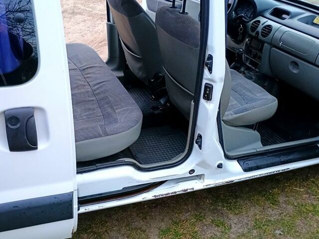 Рено Кенгу, объемом двигателя 1.4 л и пробегом 350 тыс. км за 2400 $, фото 3 на Automoto.ua