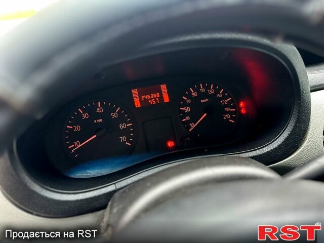 Рено Кенгу, объемом двигателя 1.5 л и пробегом 240 тыс. км за 4000 $, фото 10 на Automoto.ua