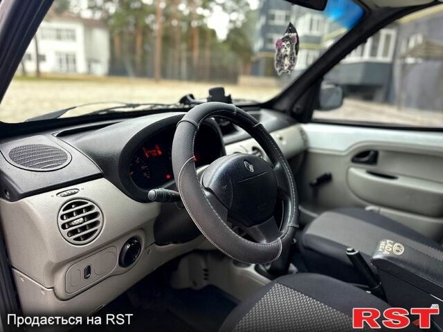Рено Кенгу, объемом двигателя 1.5 л и пробегом 240 тыс. км за 4000 $, фото 9 на Automoto.ua
