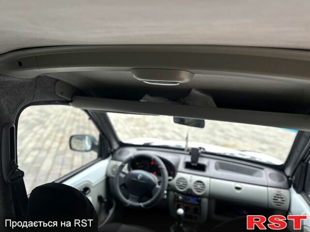 Рено Кенгу, объемом двигателя 1.5 л и пробегом 240 тыс. км за 4000 $, фото 13 на Automoto.ua