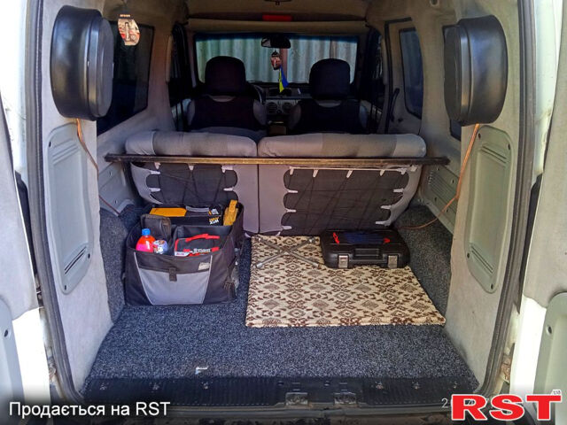 Рено Кєнгу, об'ємом двигуна 1.5 л та пробігом 480 тис. км за 3900 $, фото 4 на Automoto.ua