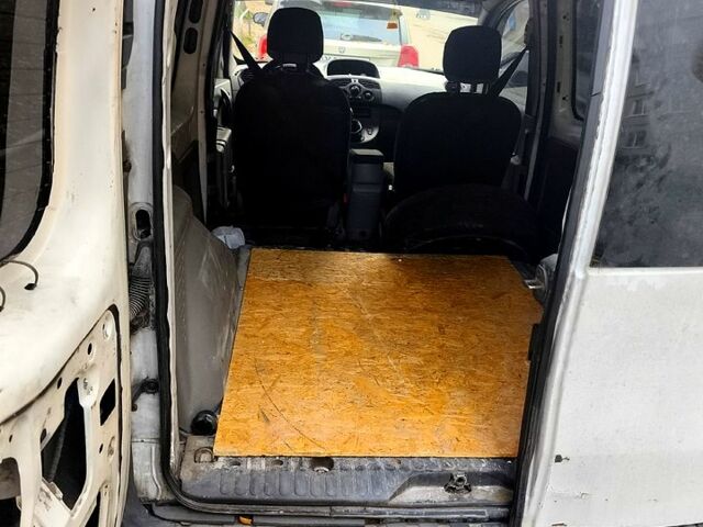 Рено Кєнгу, об'ємом двигуна 1.5 л та пробігом 0 тис. км за 4200 $, фото 1 на Automoto.ua