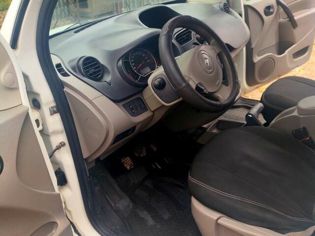 Рено Кенгу, объемом двигателя 1.5 л и пробегом 312 тыс. км за 4700 $, фото 2 на Automoto.ua