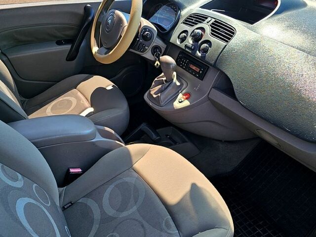 Рено Кєнгу, об'ємом двигуна 1.6 л та пробігом 235 тис. км за 6700 $, фото 4 на Automoto.ua
