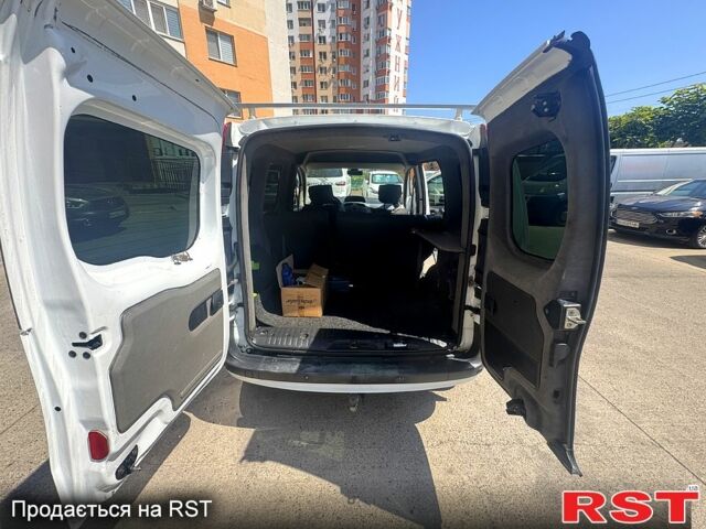 Рено Кенгу, объемом двигателя 1.5 л и пробегом 278 тыс. км за 5900 $, фото 7 на Automoto.ua