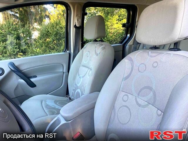 Рено Кенгу, объемом двигателя 16 л и пробегом 173 тыс. км за 7500 $, фото 8 на Automoto.ua
