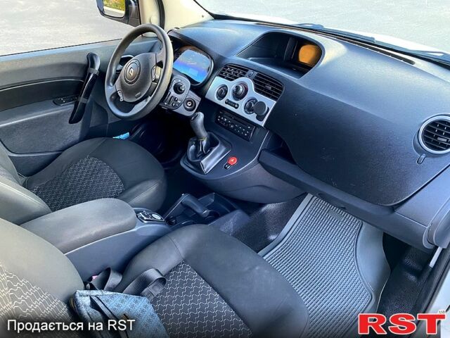 Рено Кєнгу, об'ємом двигуна 1.5 л та пробігом 257 тис. км за 5800 $, фото 3 на Automoto.ua