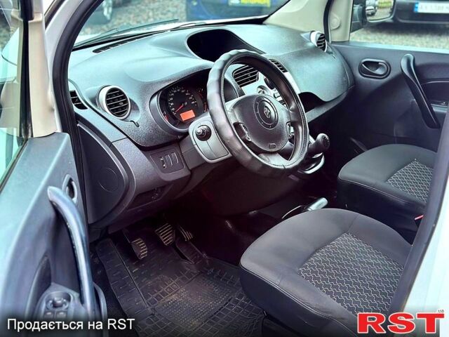 Рено Кєнгу, об'ємом двигуна 1.5 л та пробігом 300 тис. км за 3800 $, фото 4 на Automoto.ua