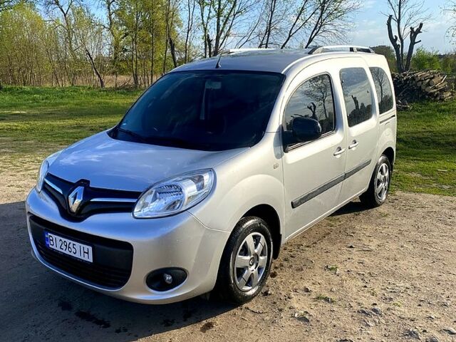Рено Кенгу, объемом двигателя 1.6 л и пробегом 145 тыс. км за 10900 $, фото 4 на Automoto.ua