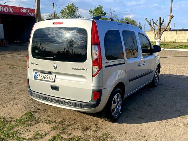 Рено Кенгу, объемом двигателя 1.6 л и пробегом 145 тыс. км за 10900 $, фото 2 на Automoto.ua