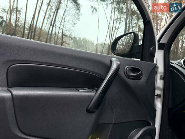 Рено Кєнгу, об'ємом двигуна 1.5 л та пробігом 275 тис. км за 7800 $, фото 15 на Automoto.ua